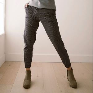 Albion Jetsetter ankle cropped pant